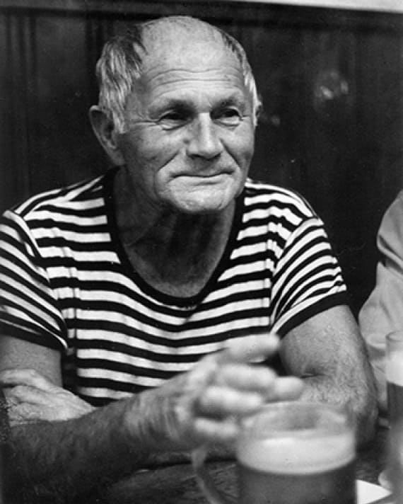 hrabal_360x450